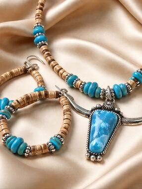 New! Western Turquoise Steer Head Beaded Necklace Set
